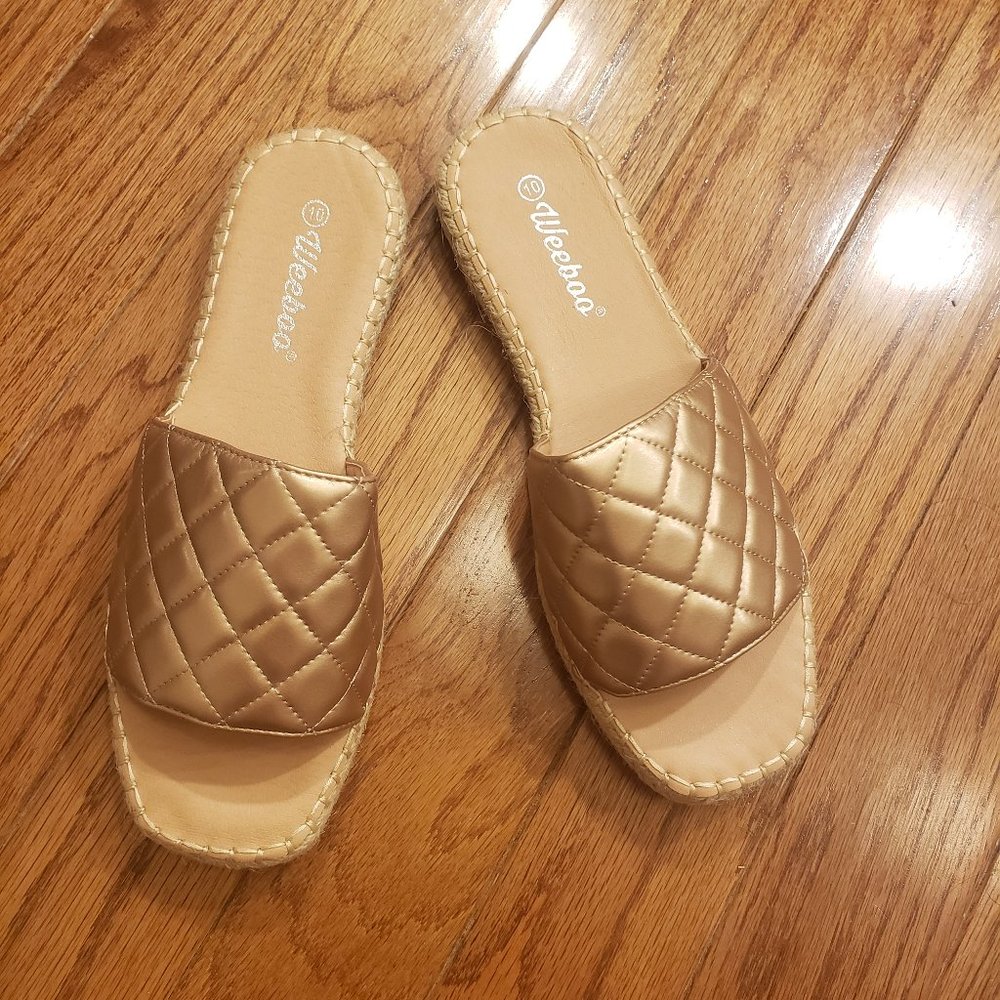 GOLD Flip flops